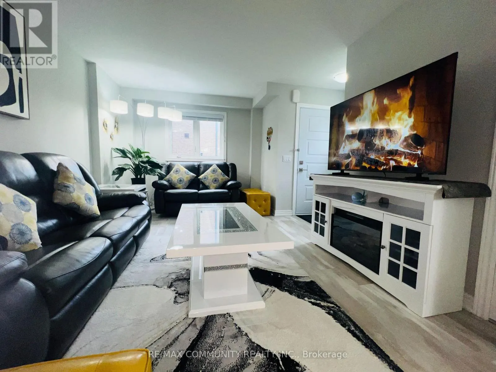 50 - 7768 ASCOT CIRCLE