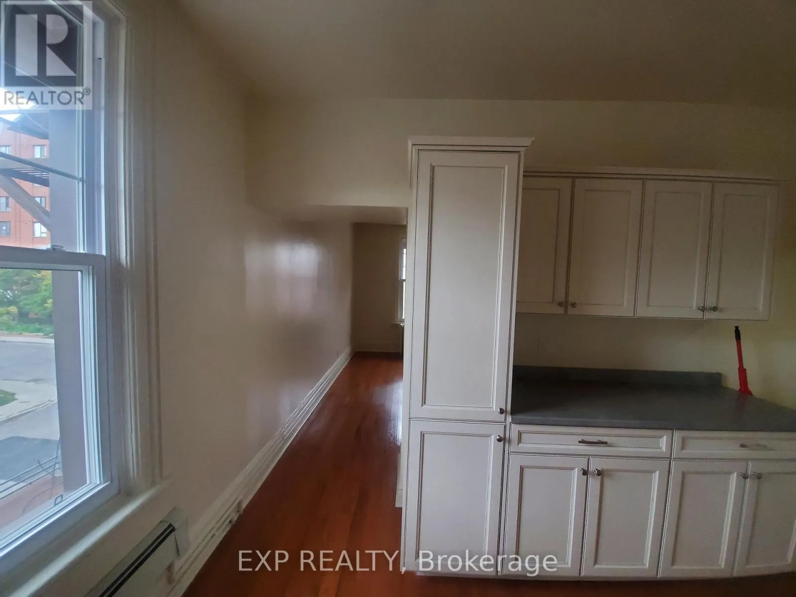 360 GILMOUR STREET
