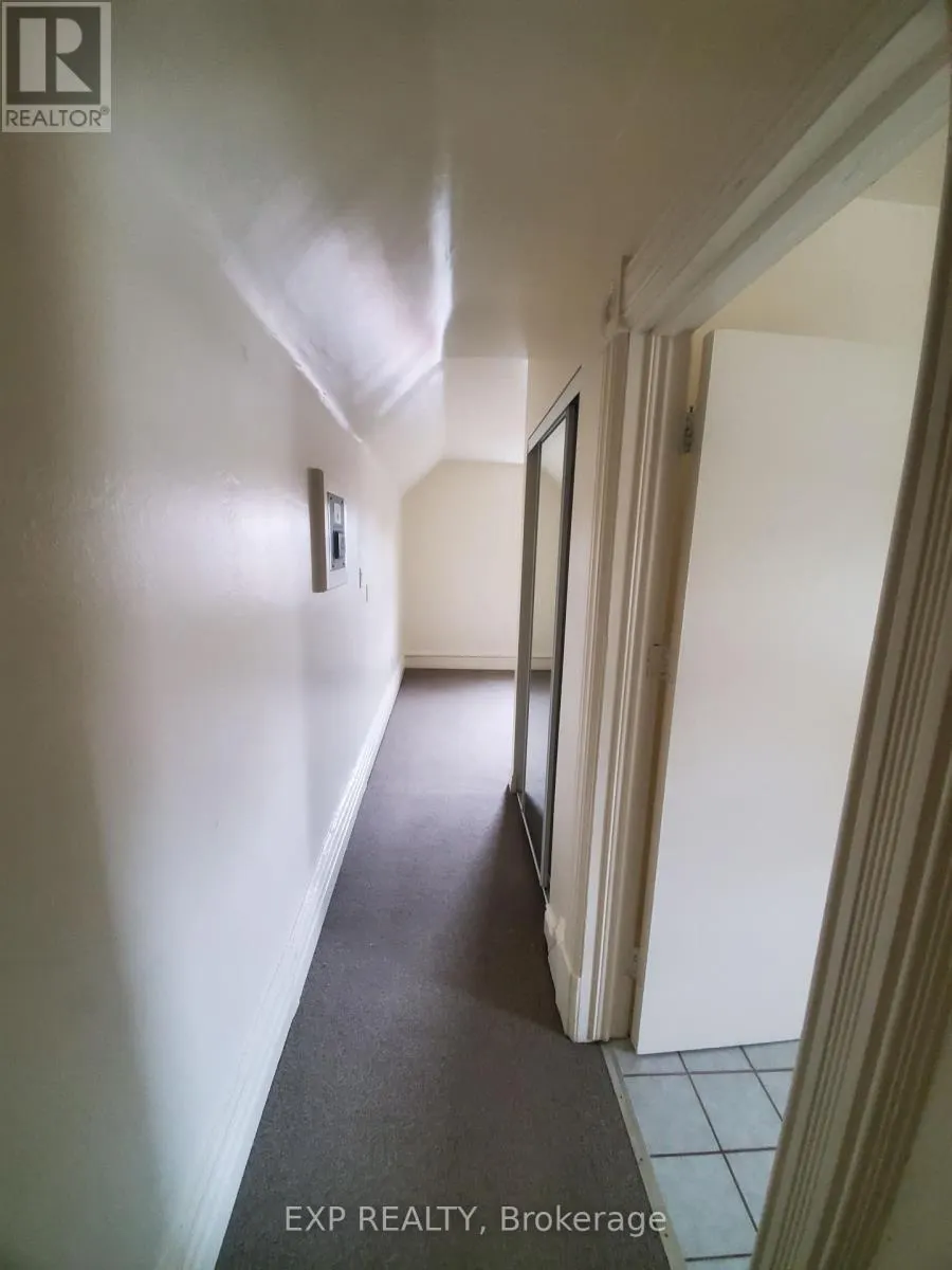 360 GILMOUR STREET