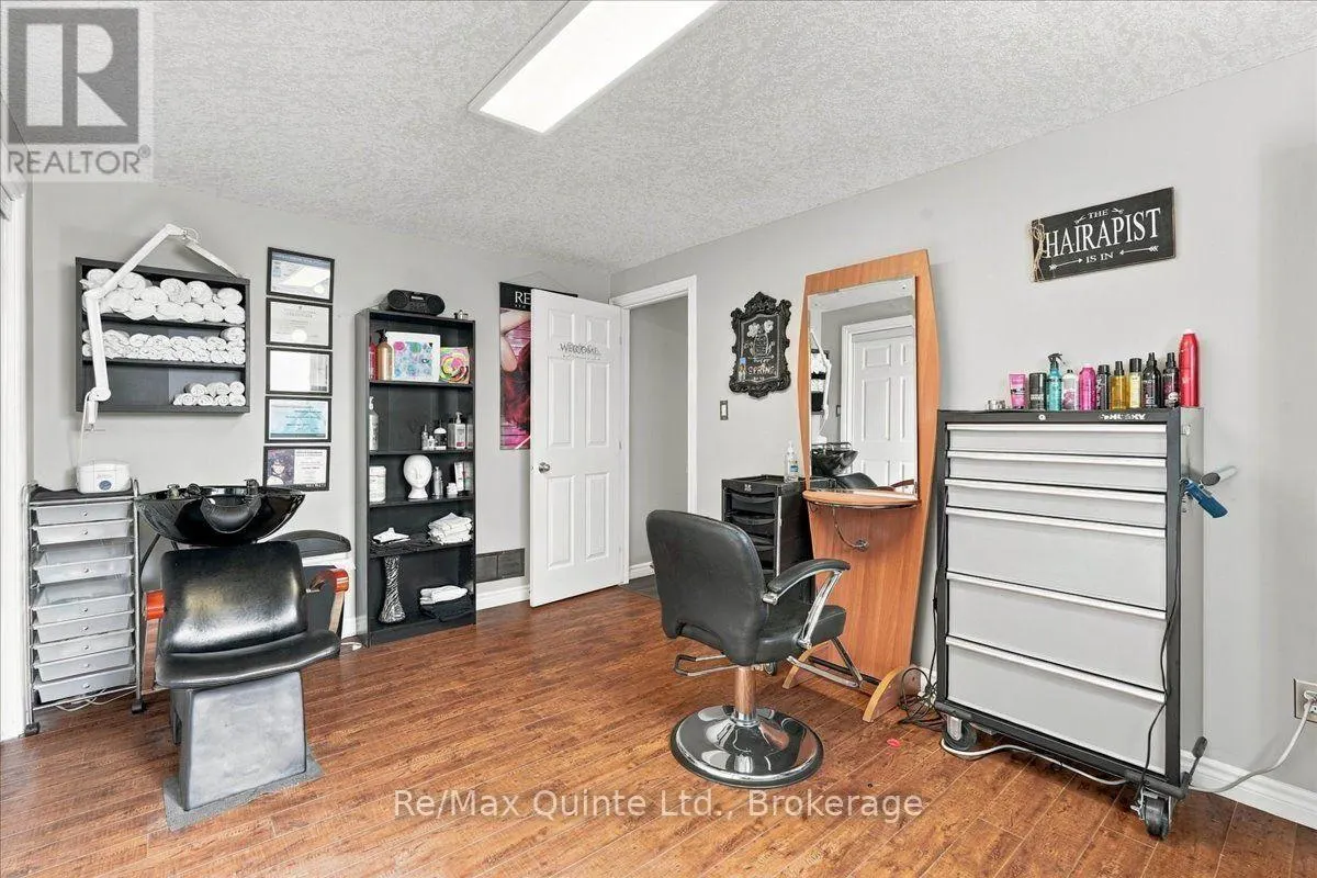 14 RIDGEVIEW LANE