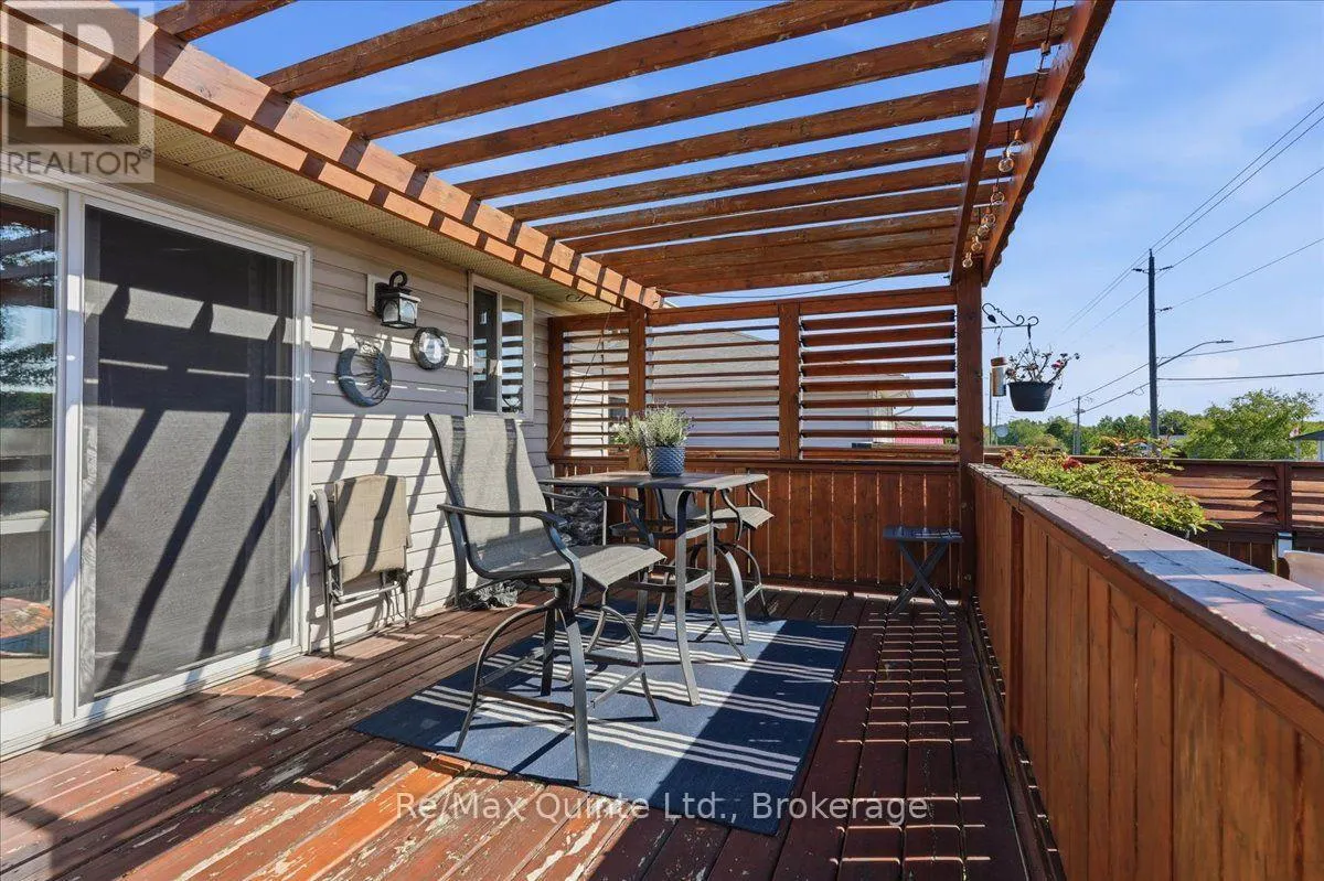 14 RIDGEVIEW LANE
