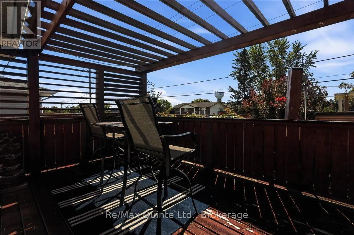 14 RIDGEVIEW LANE