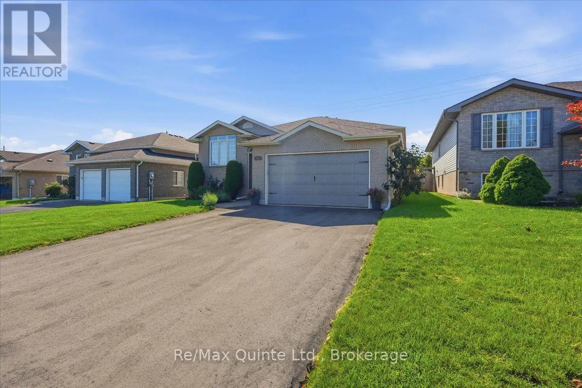 14 RIDGEVIEW LANE