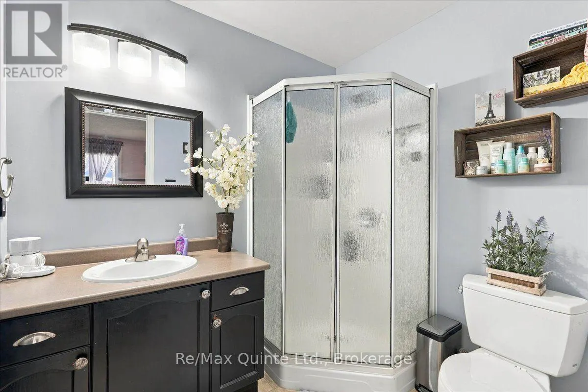14 RIDGEVIEW LANE