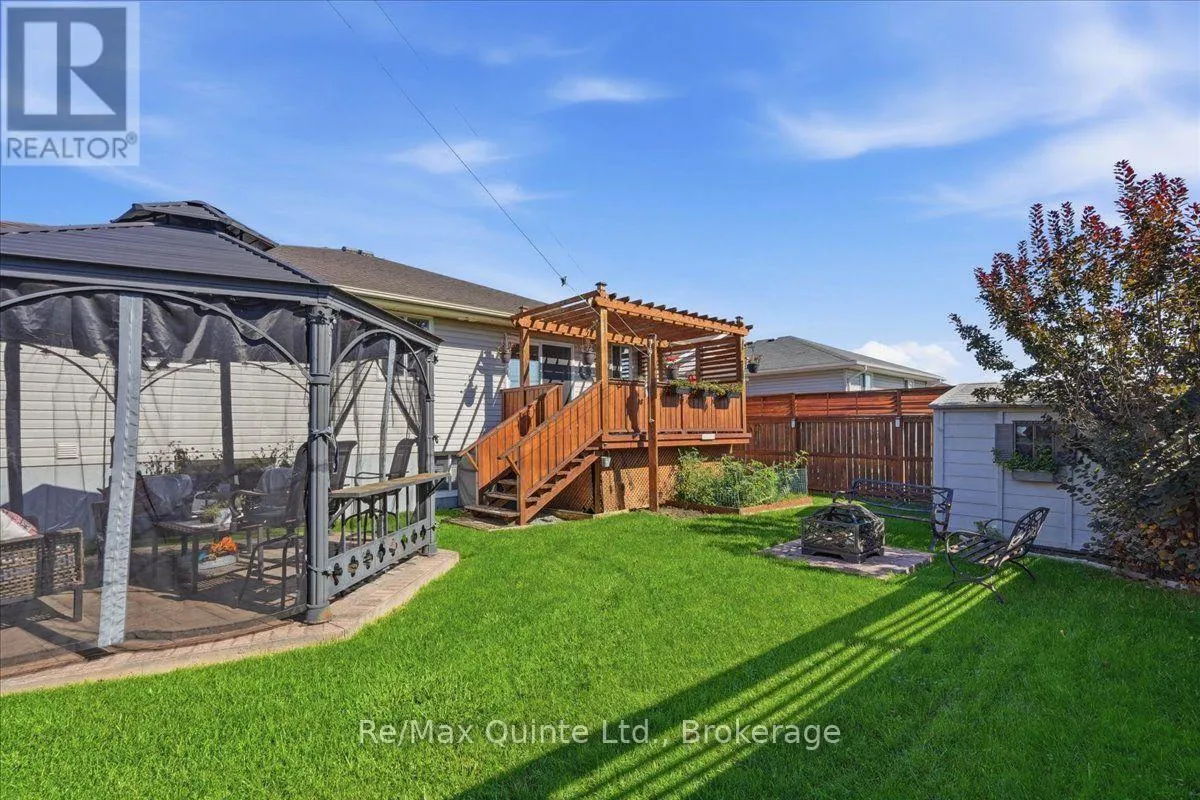 14 RIDGEVIEW LANE