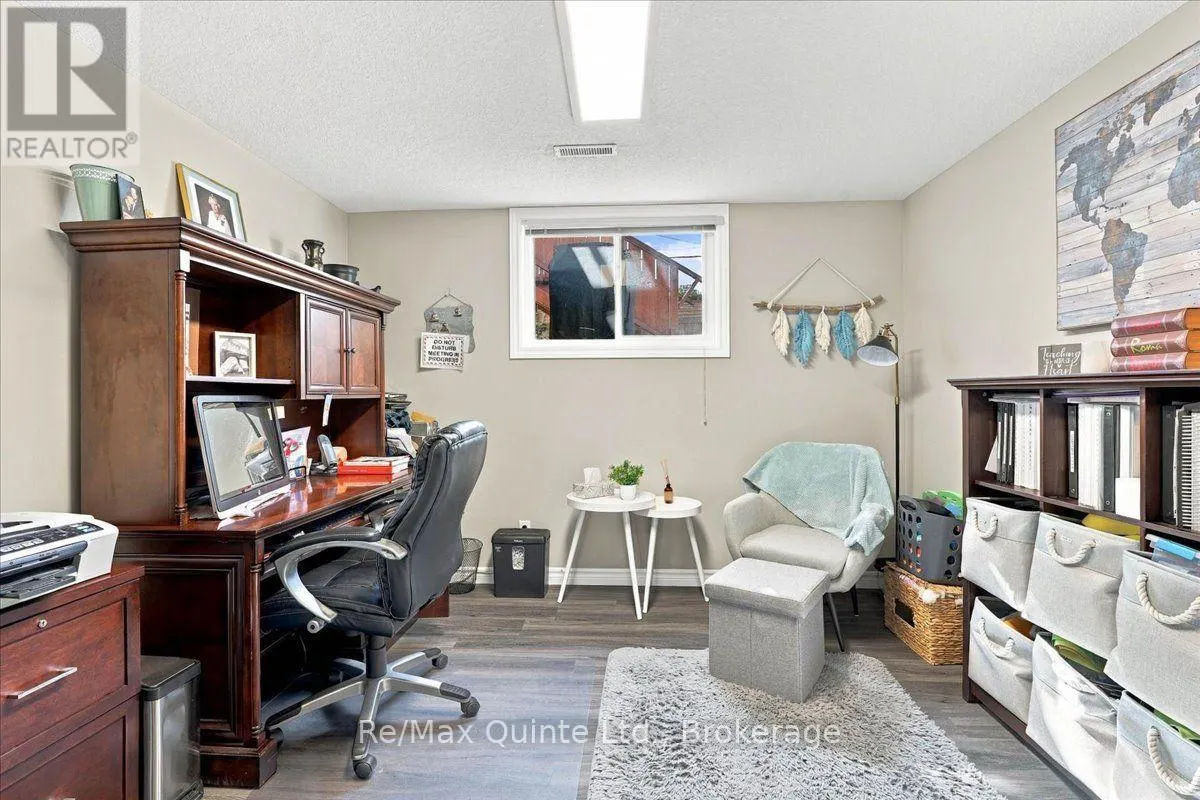 14 RIDGEVIEW LANE