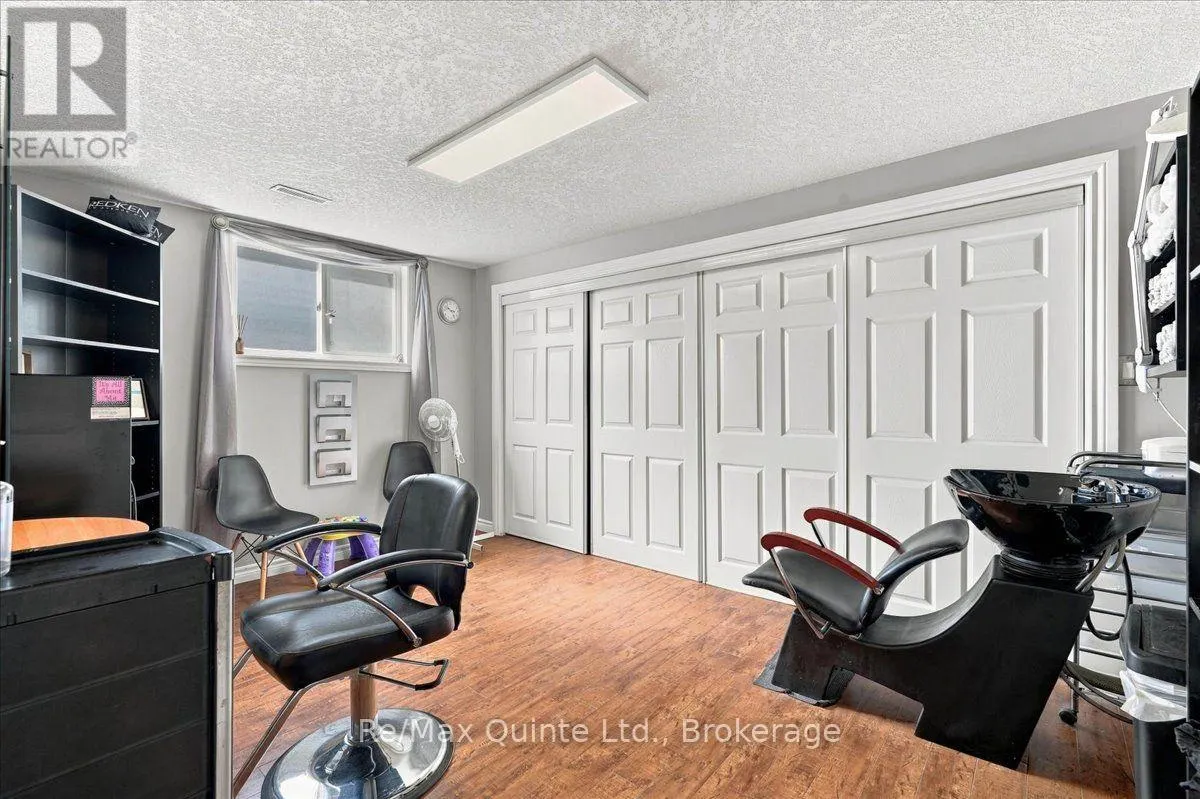 14 RIDGEVIEW LANE