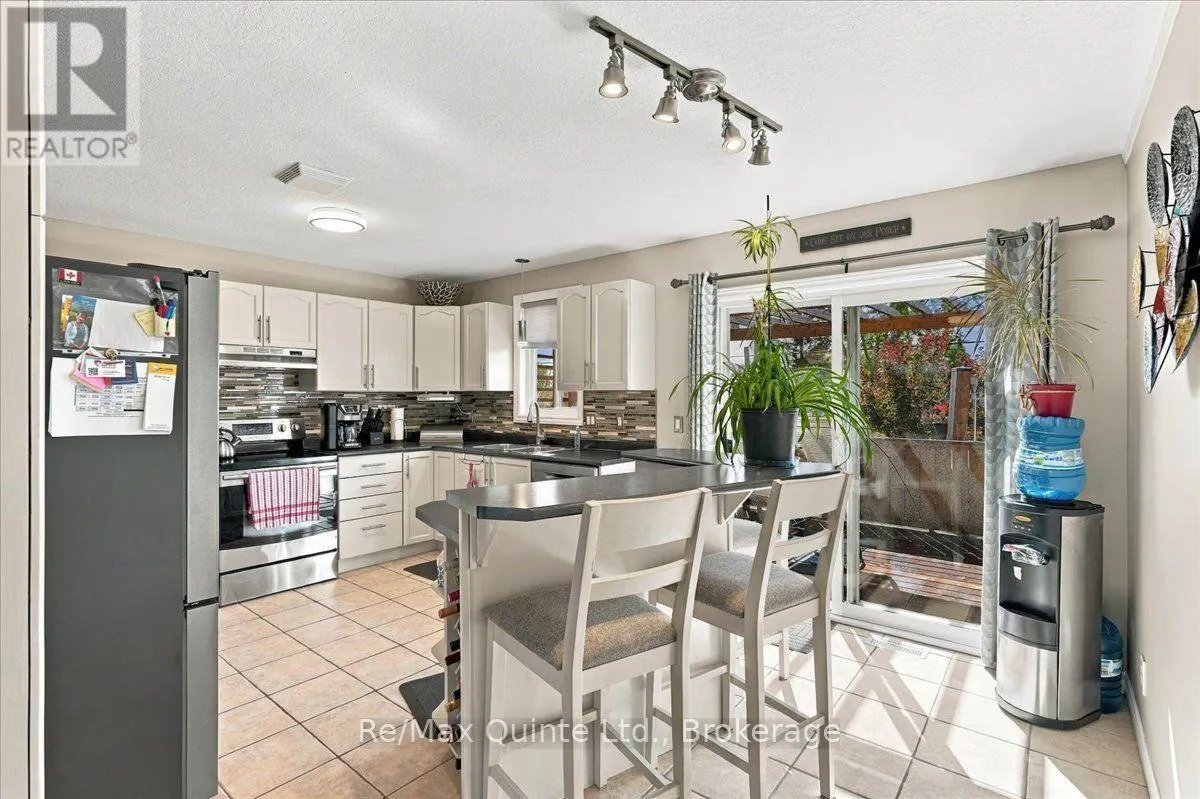 14 RIDGEVIEW LANE