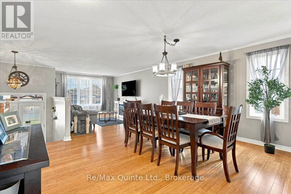 14 RIDGEVIEW LANE