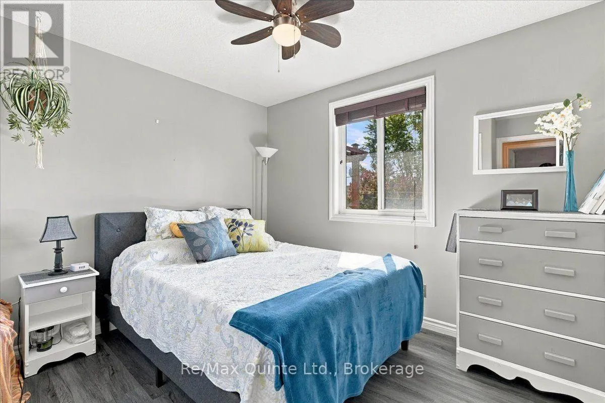 14 RIDGEVIEW LANE