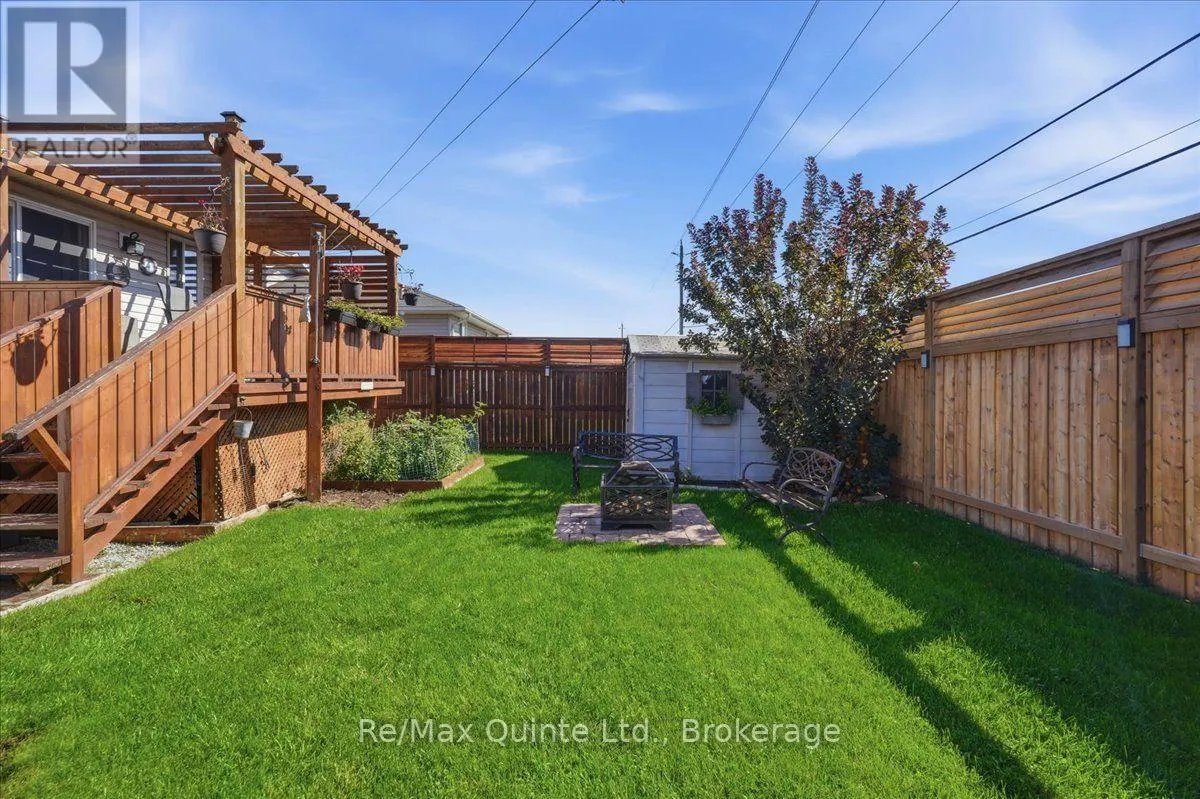 14 RIDGEVIEW LANE