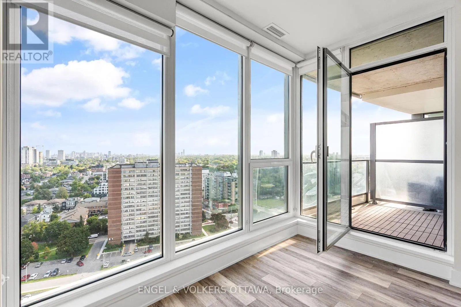 1905 - 485 RICHMOND ROAD