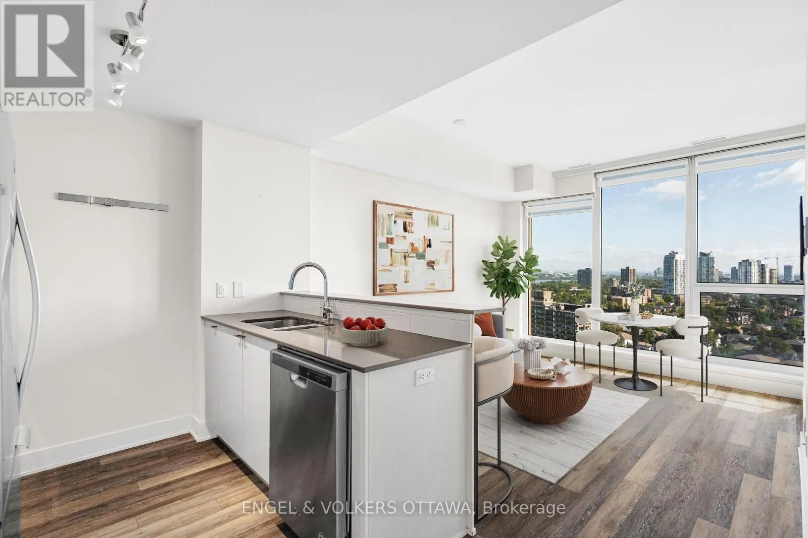 1905 - 485 RICHMOND ROAD