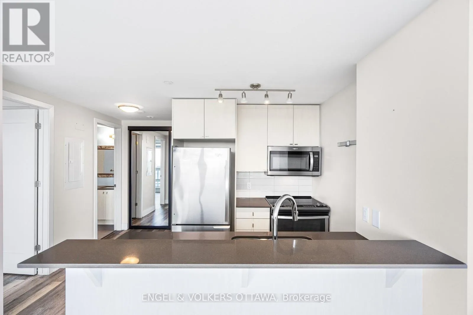 1905 - 485 RICHMOND ROAD