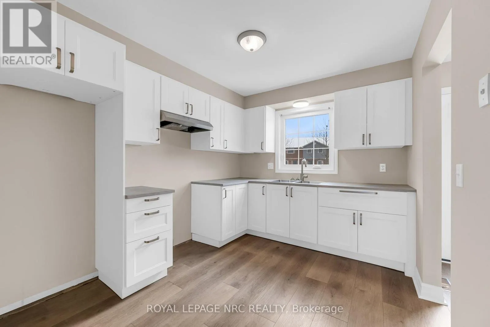 20 - 110 SILVAN DRIVE #20