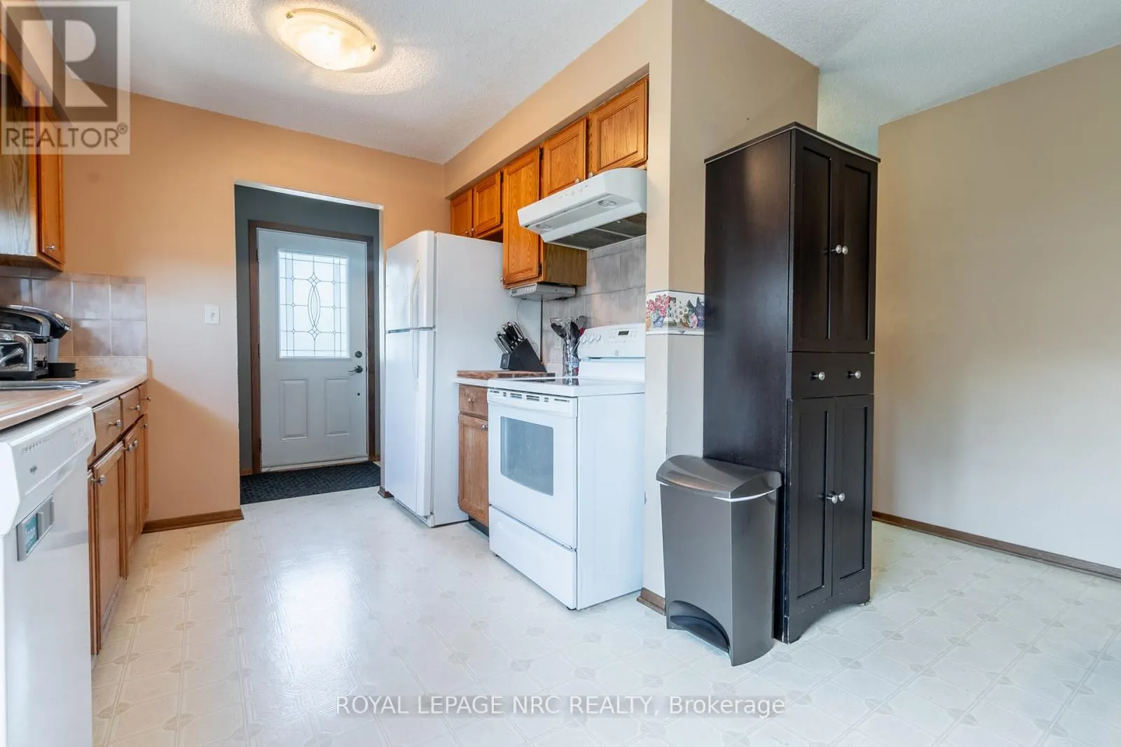 62 LILLIAN PLACE