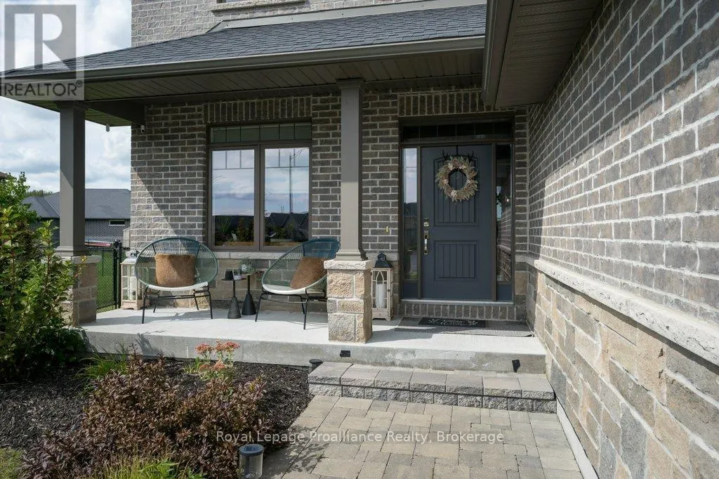 35 VIRGINIA CRESCENT