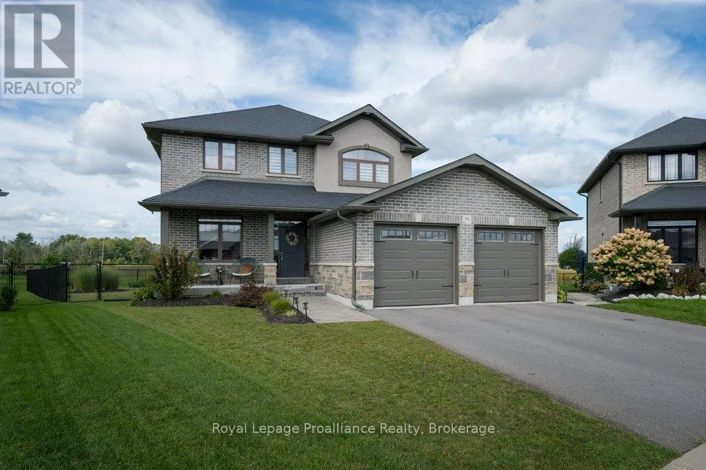 35 VIRGINIA CRESCENT