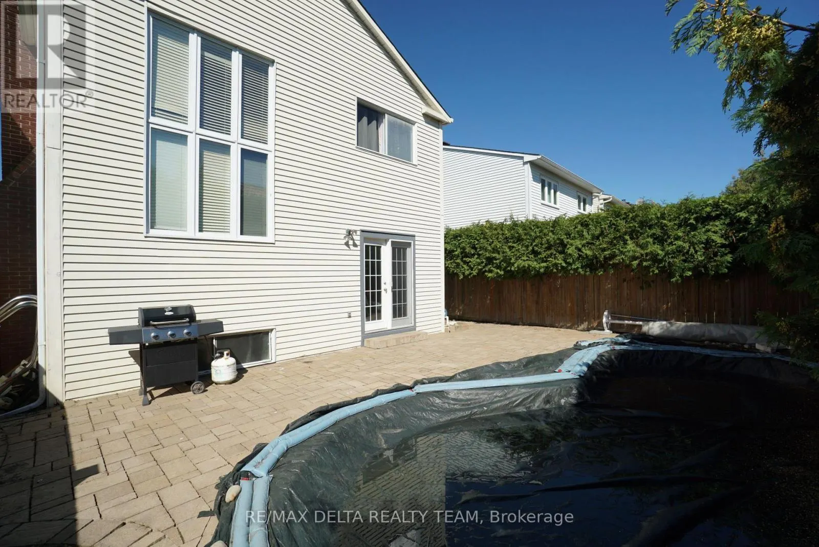 24 RAFTUS SQUARE