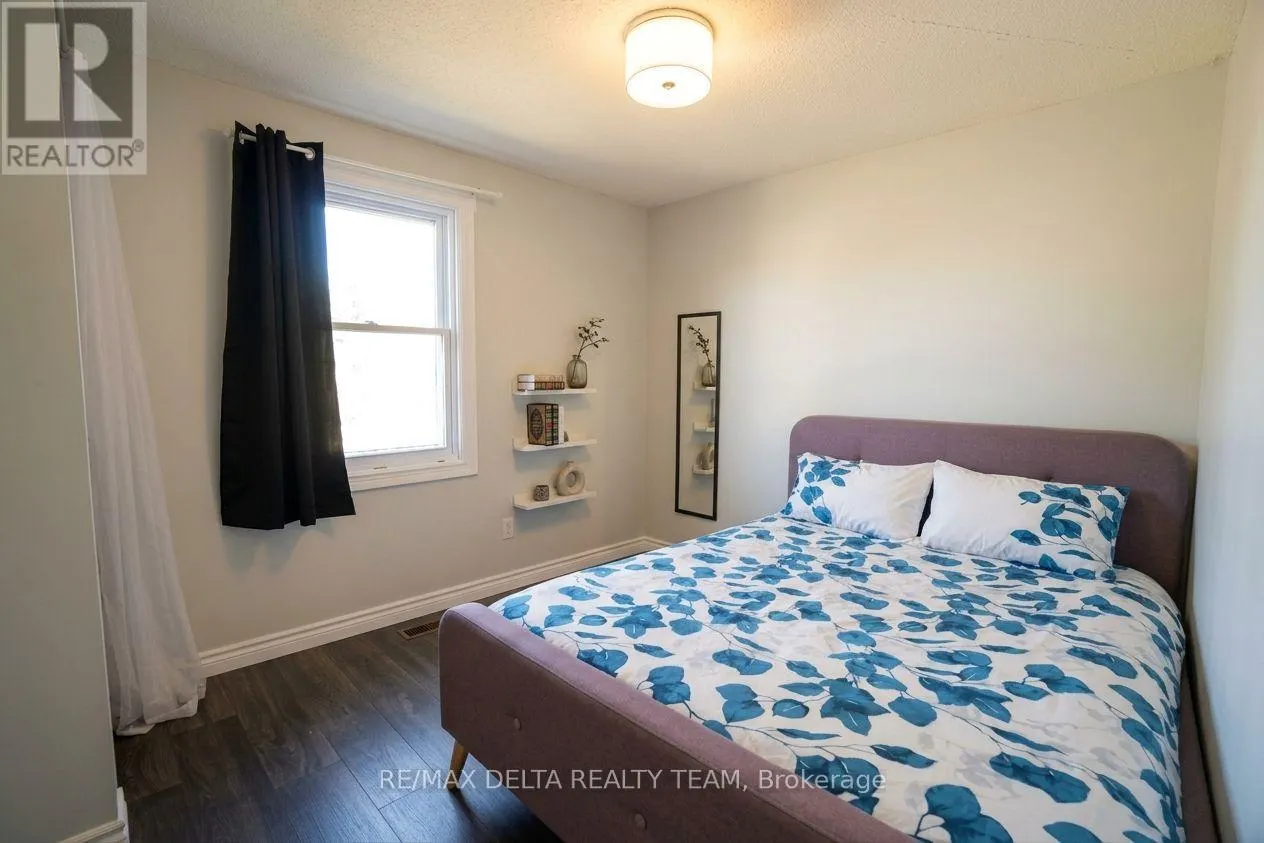 24 RAFTUS SQUARE