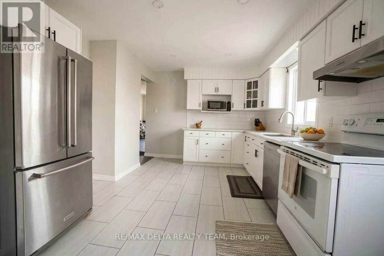 24 RAFTUS SQUARE