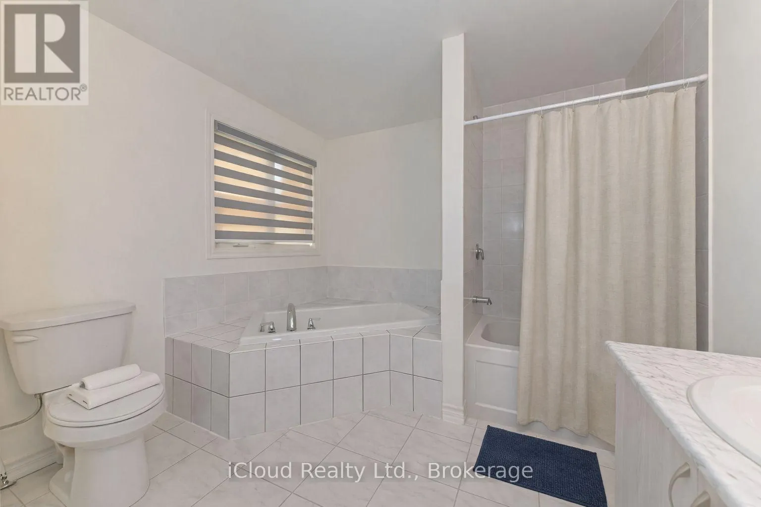 1645 MARINA DRIVE