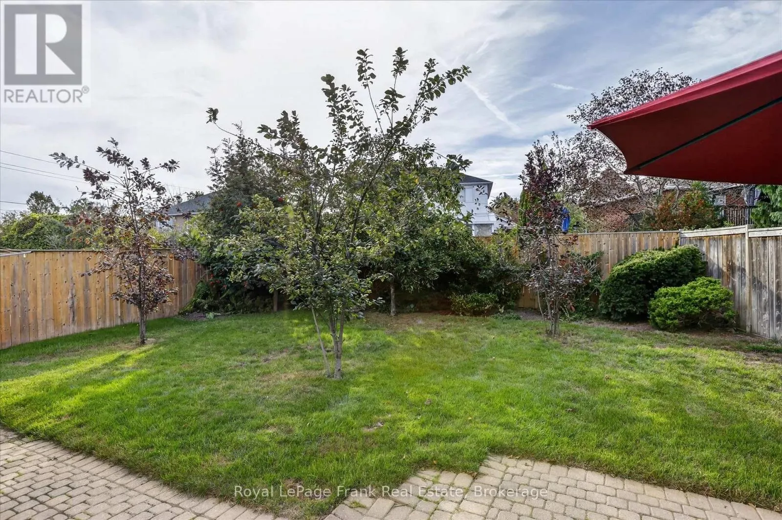 1544 GLENFOREST CRESCENT