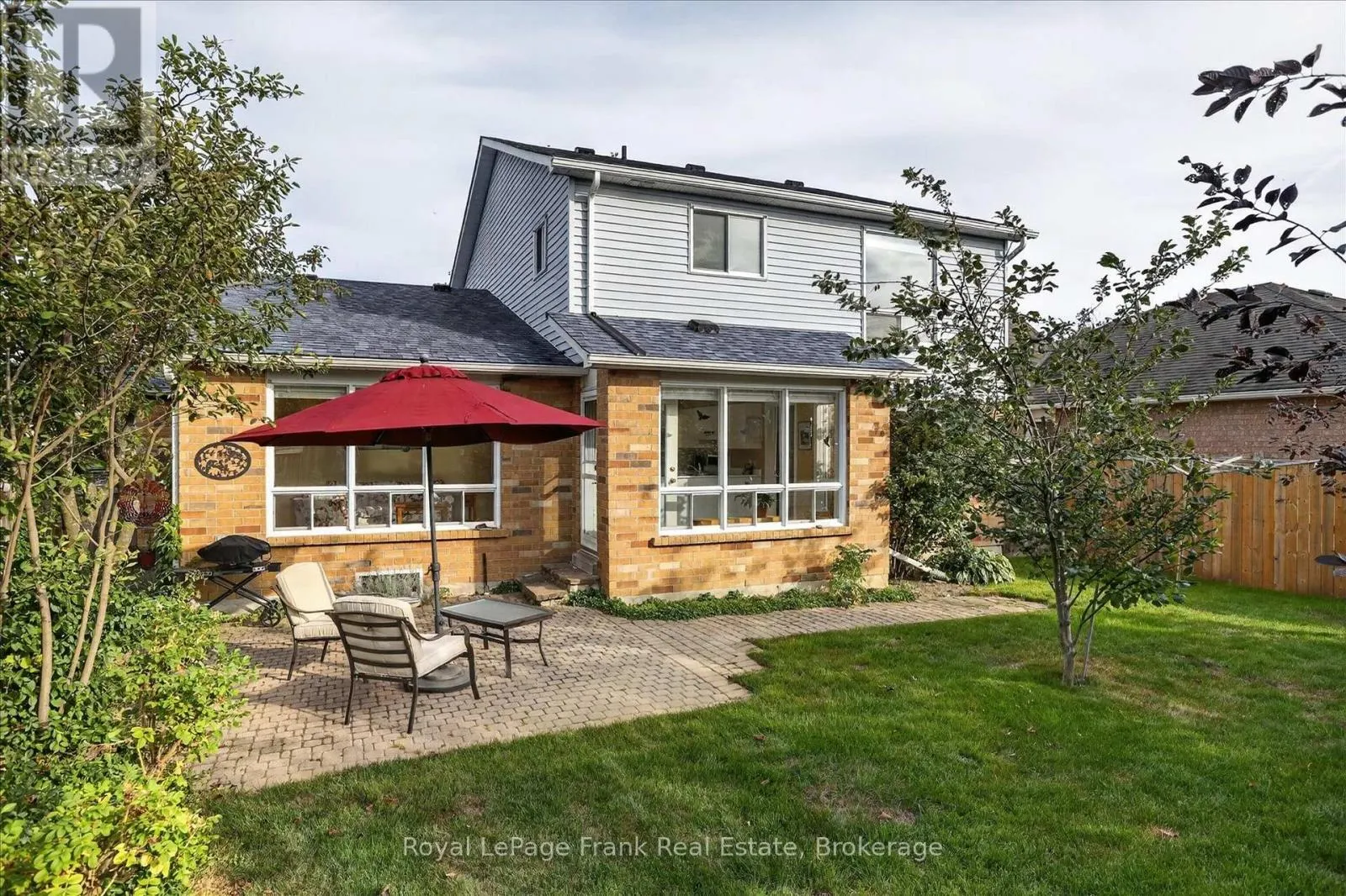 1544 GLENFOREST CRESCENT