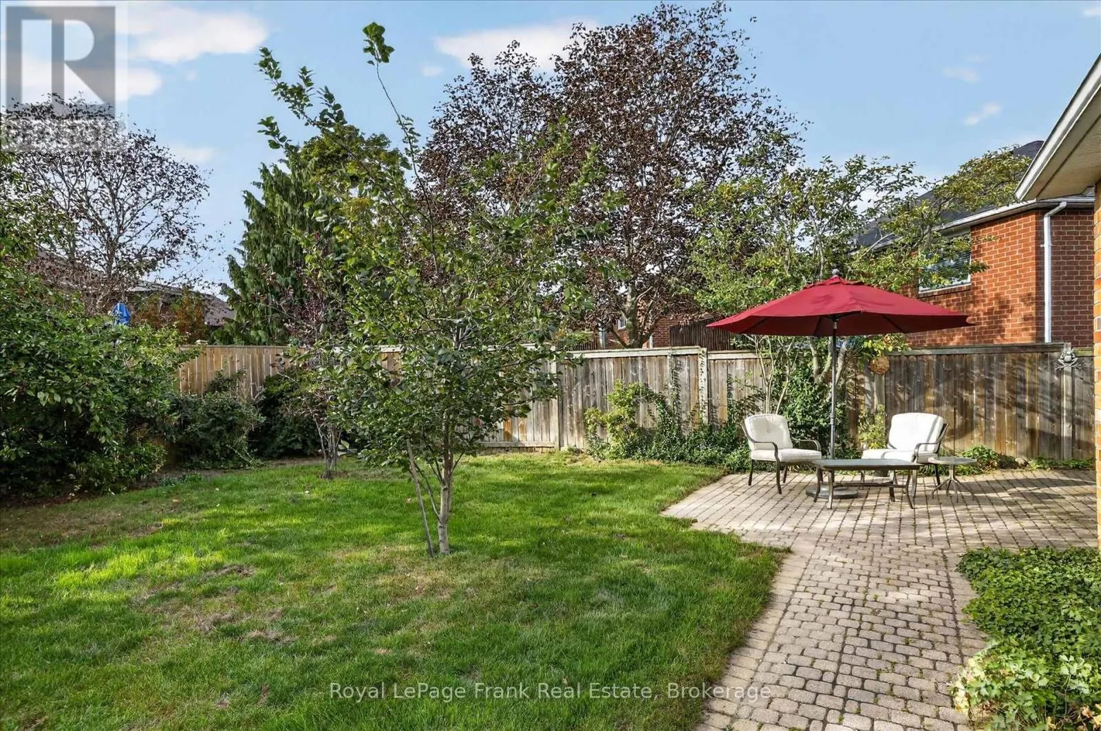 1544 GLENFOREST CRESCENT