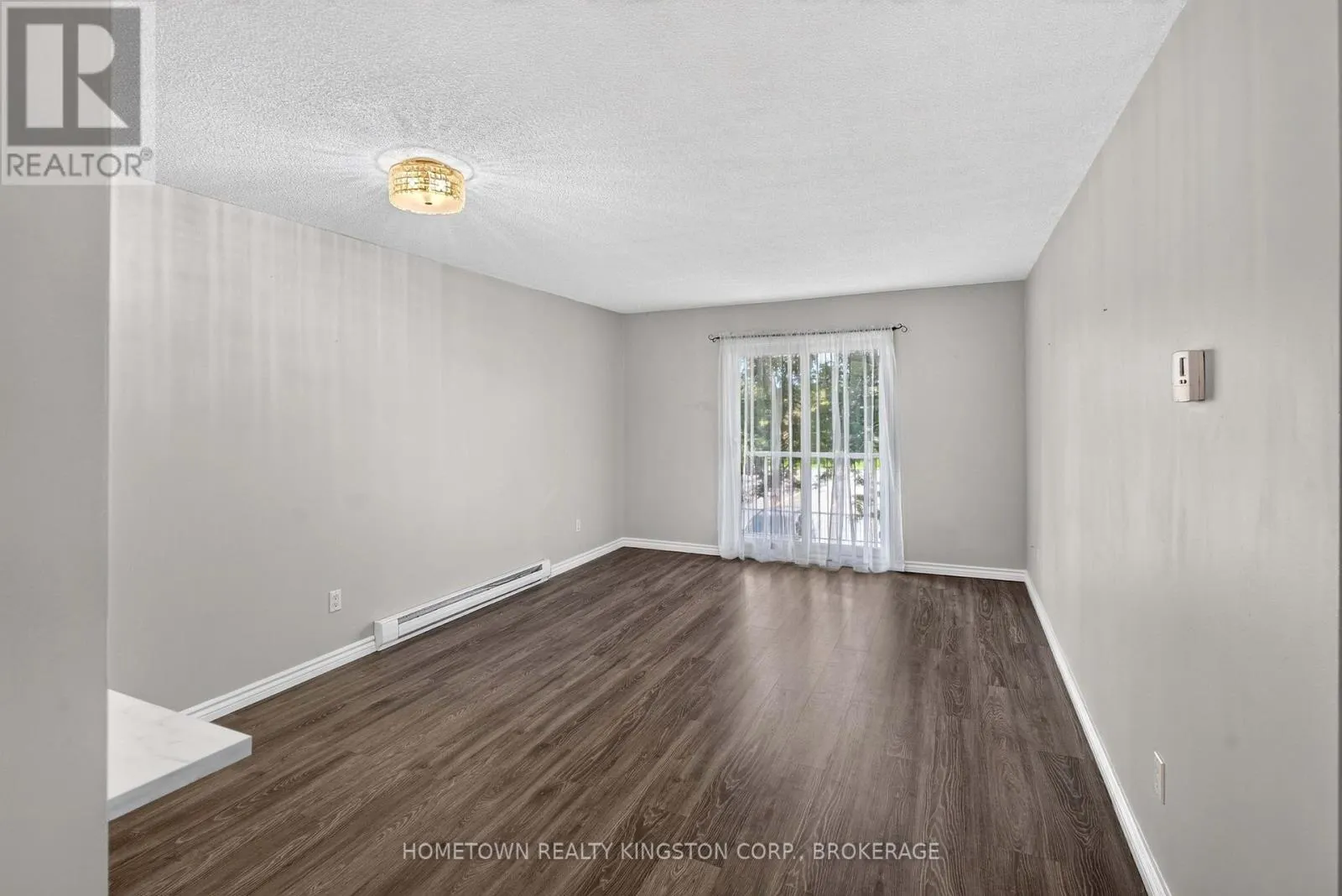 201 - 566 ARMSTRONG ROAD #201