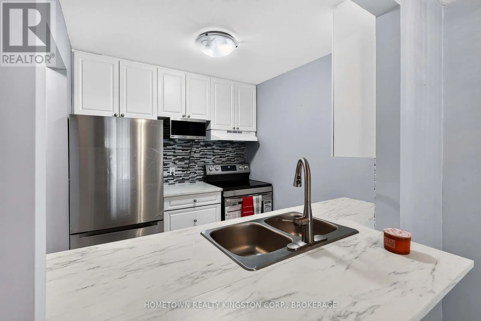 201 - 566 ARMSTRONG ROAD #201