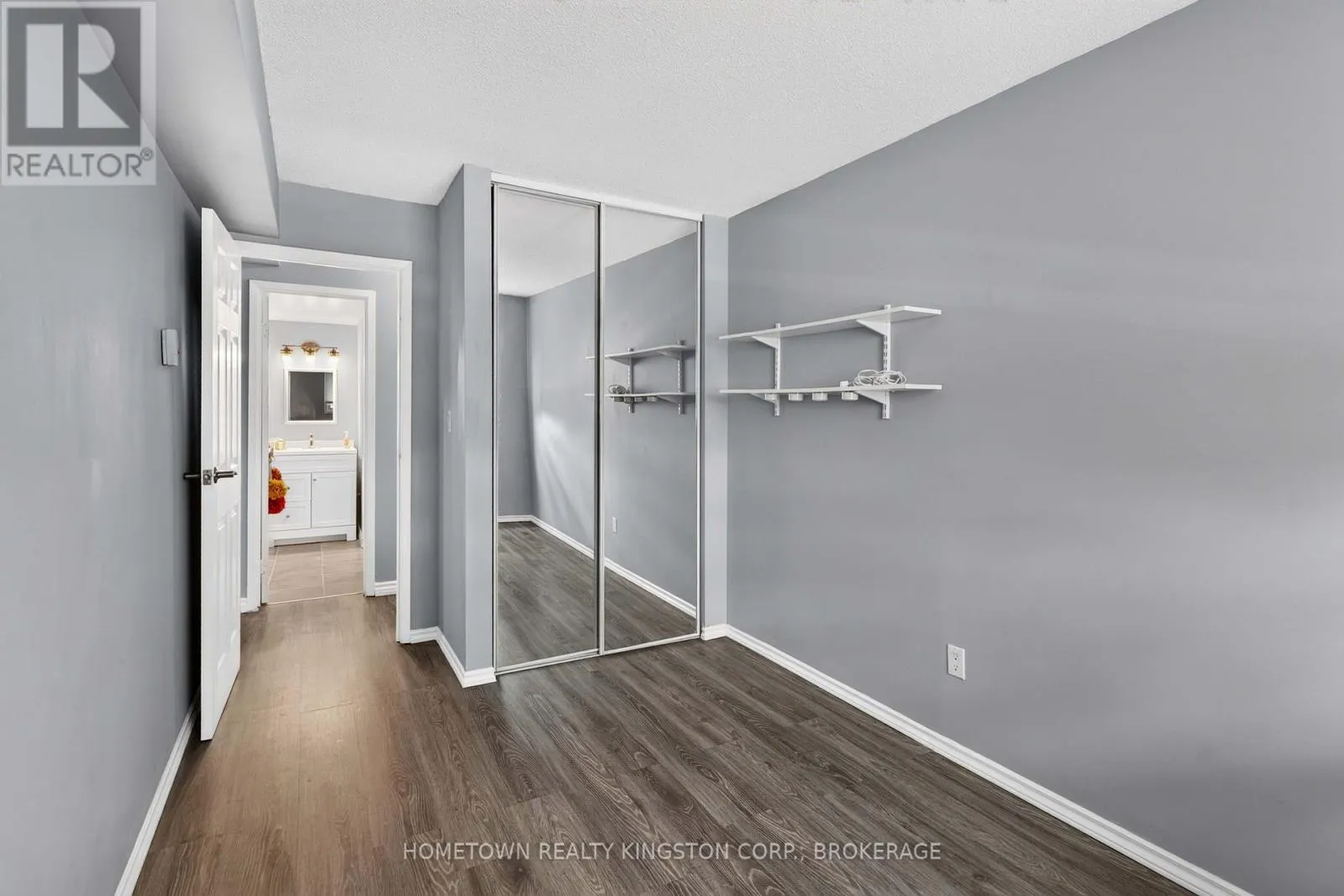201 - 566 ARMSTRONG ROAD #201