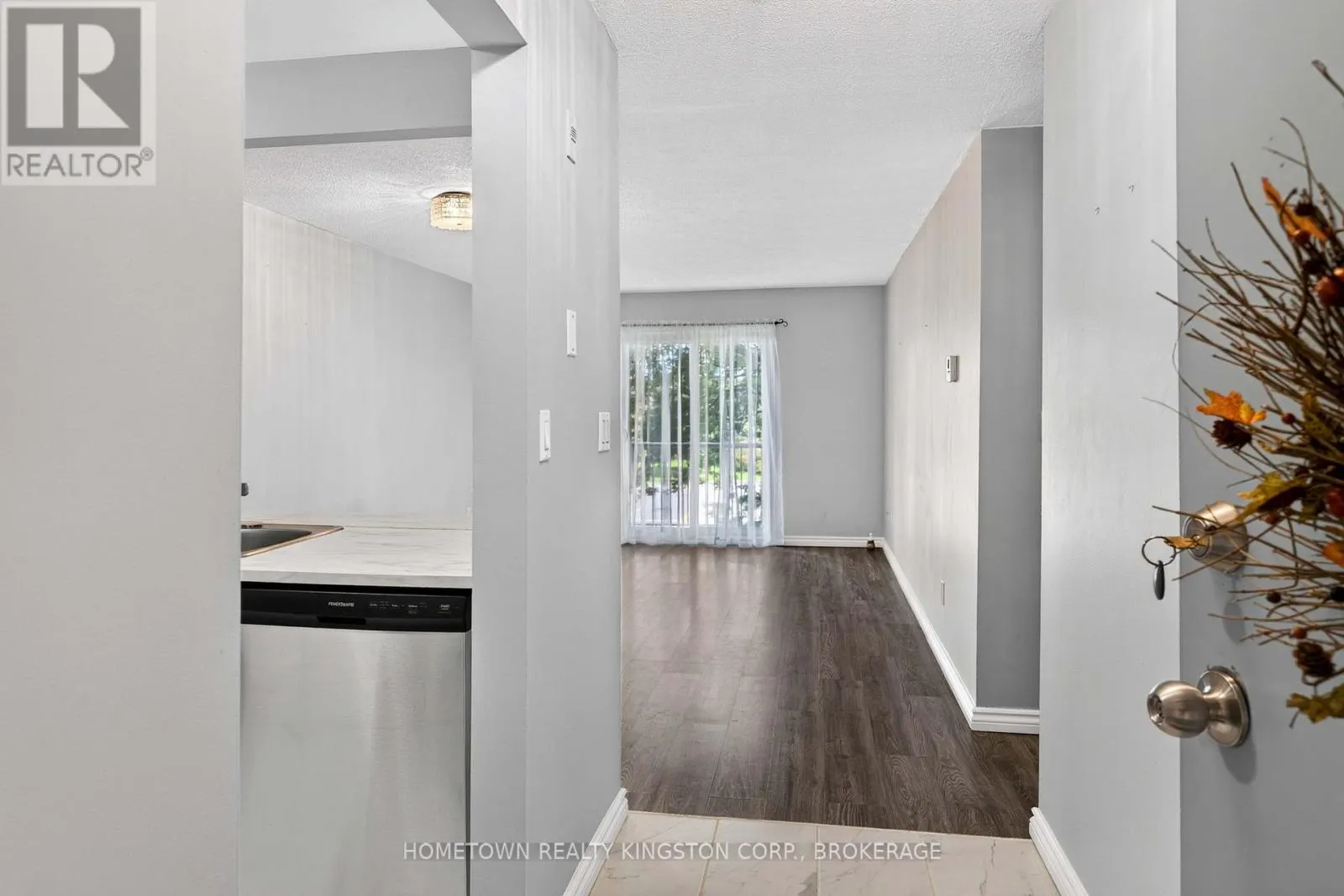 201 - 566 ARMSTRONG ROAD #201
