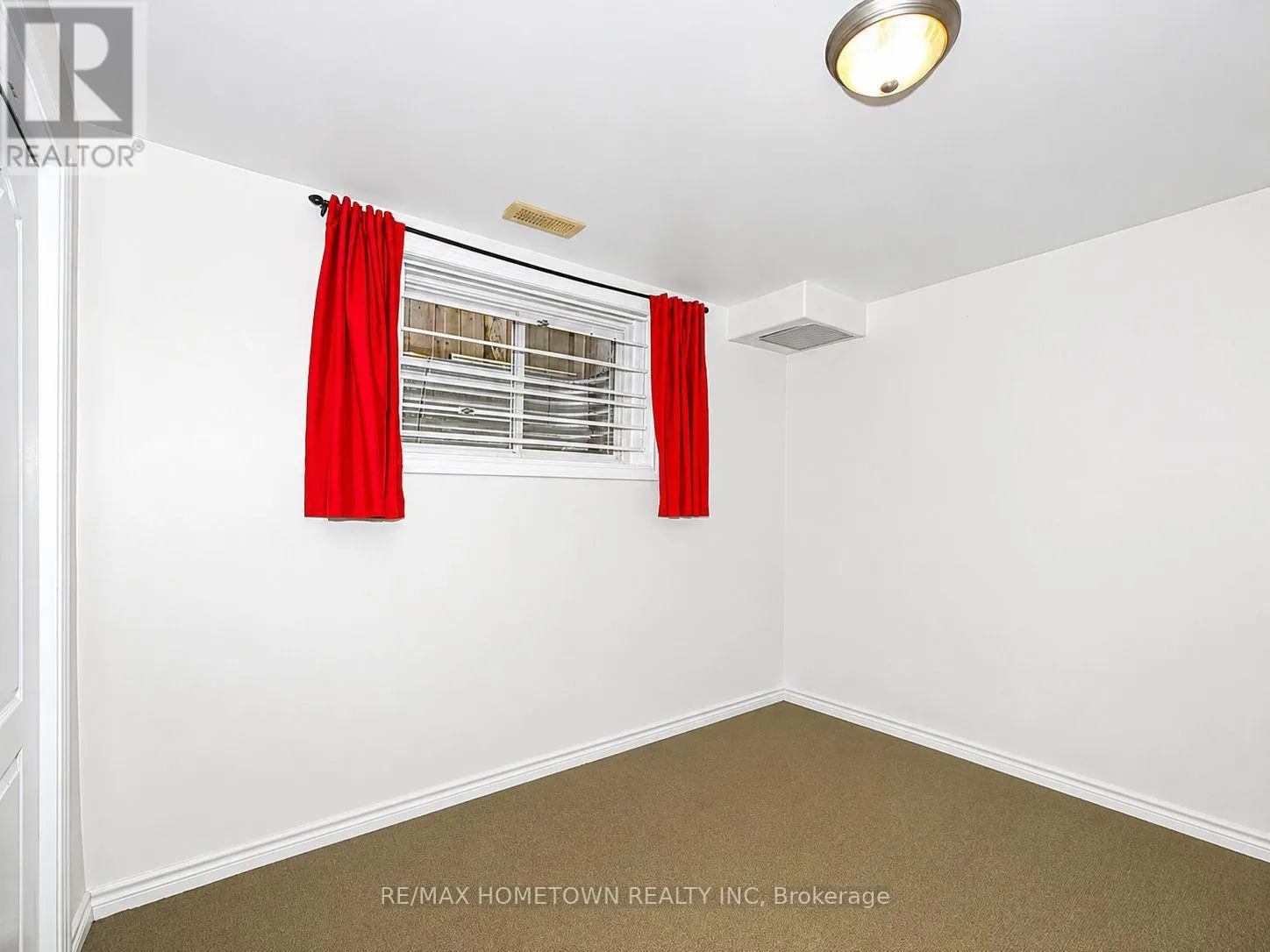 16 REGENCY PLACE