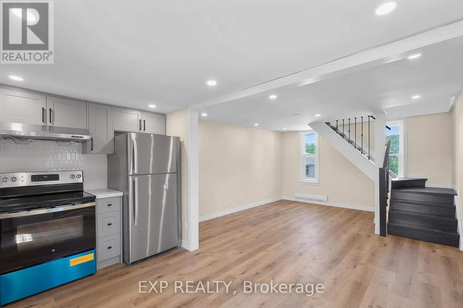 UNIT 2 - 165 MAIN STREET #Unit 2
