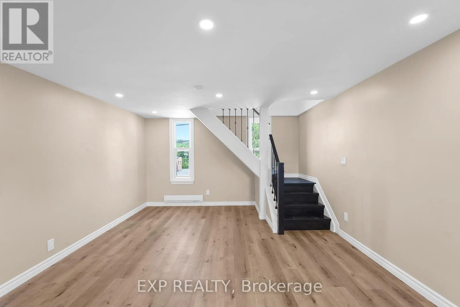 UNIT 2 - 165 MAIN STREET #Unit 2