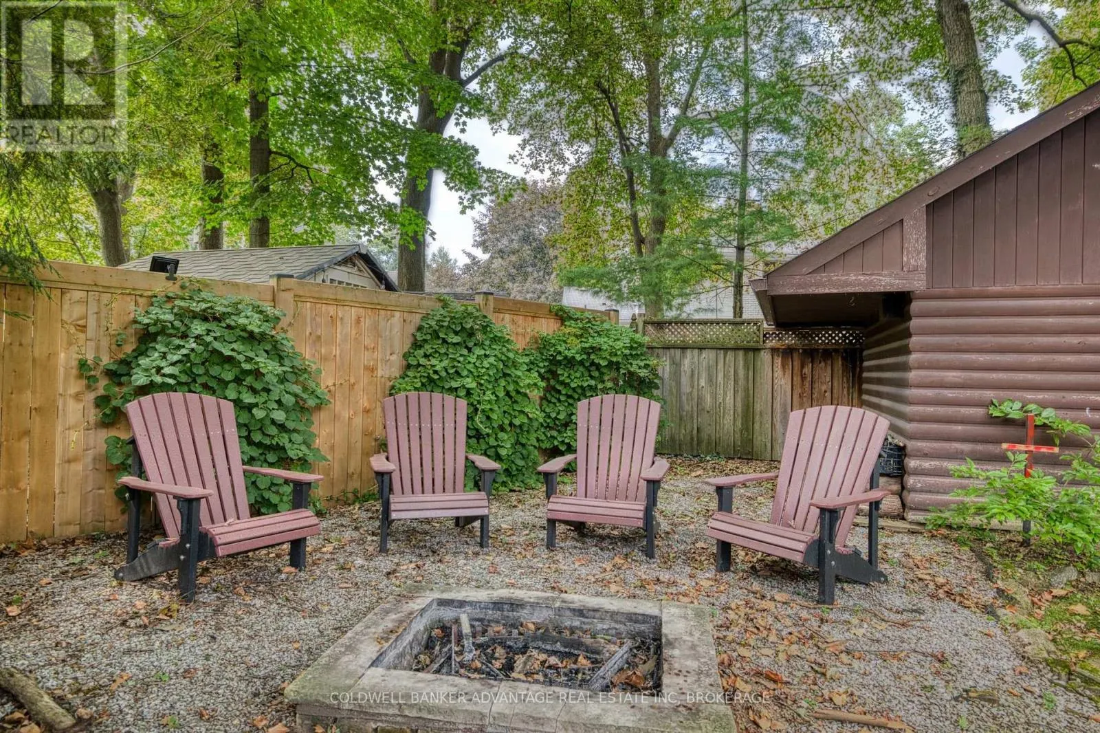 16 WILLOWDALE COURT