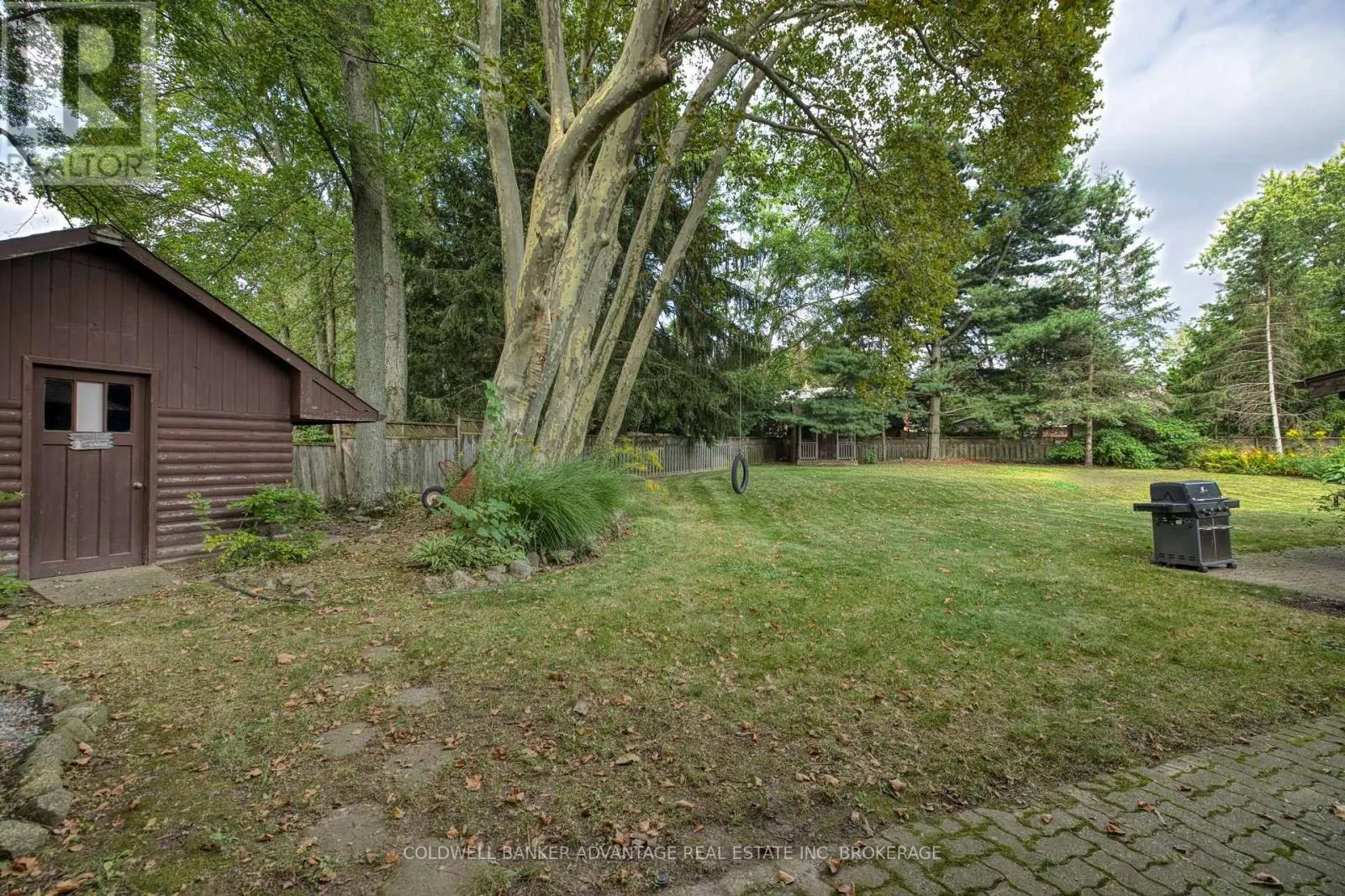 16 WILLOWDALE COURT