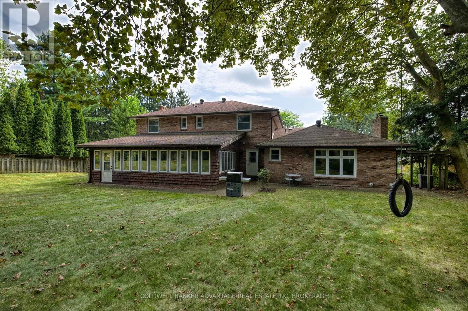 16 WILLOWDALE COURT