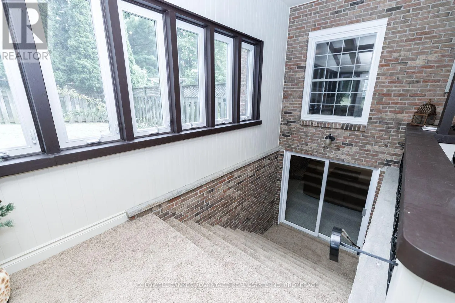 16 WILLOWDALE COURT