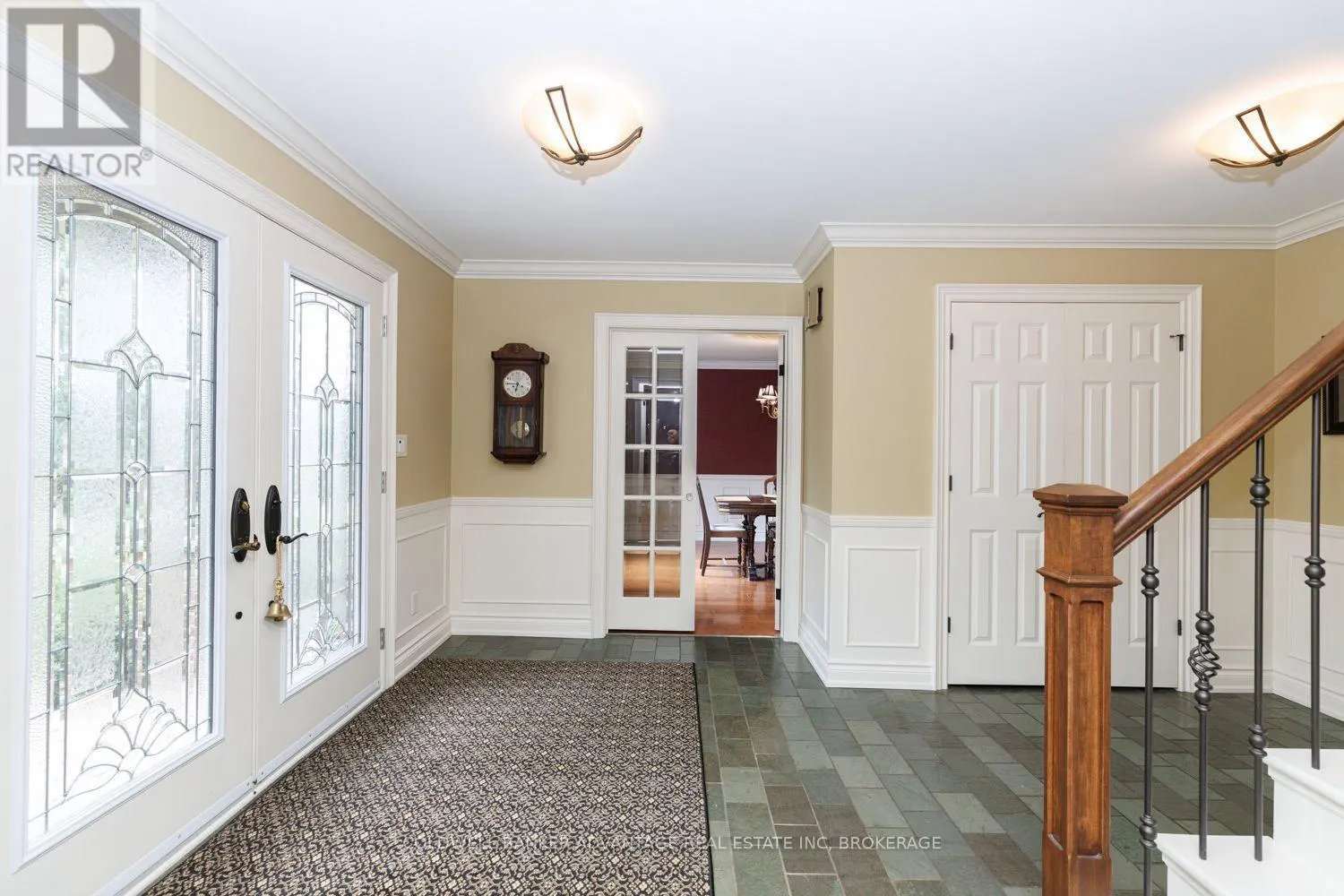 16 WILLOWDALE COURT