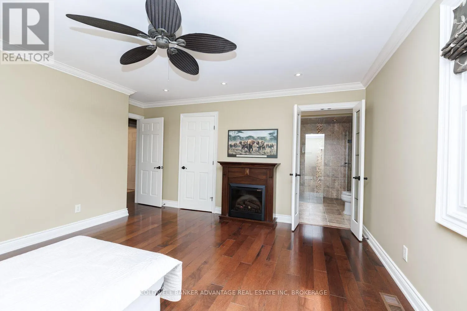 16 WILLOWDALE COURT
