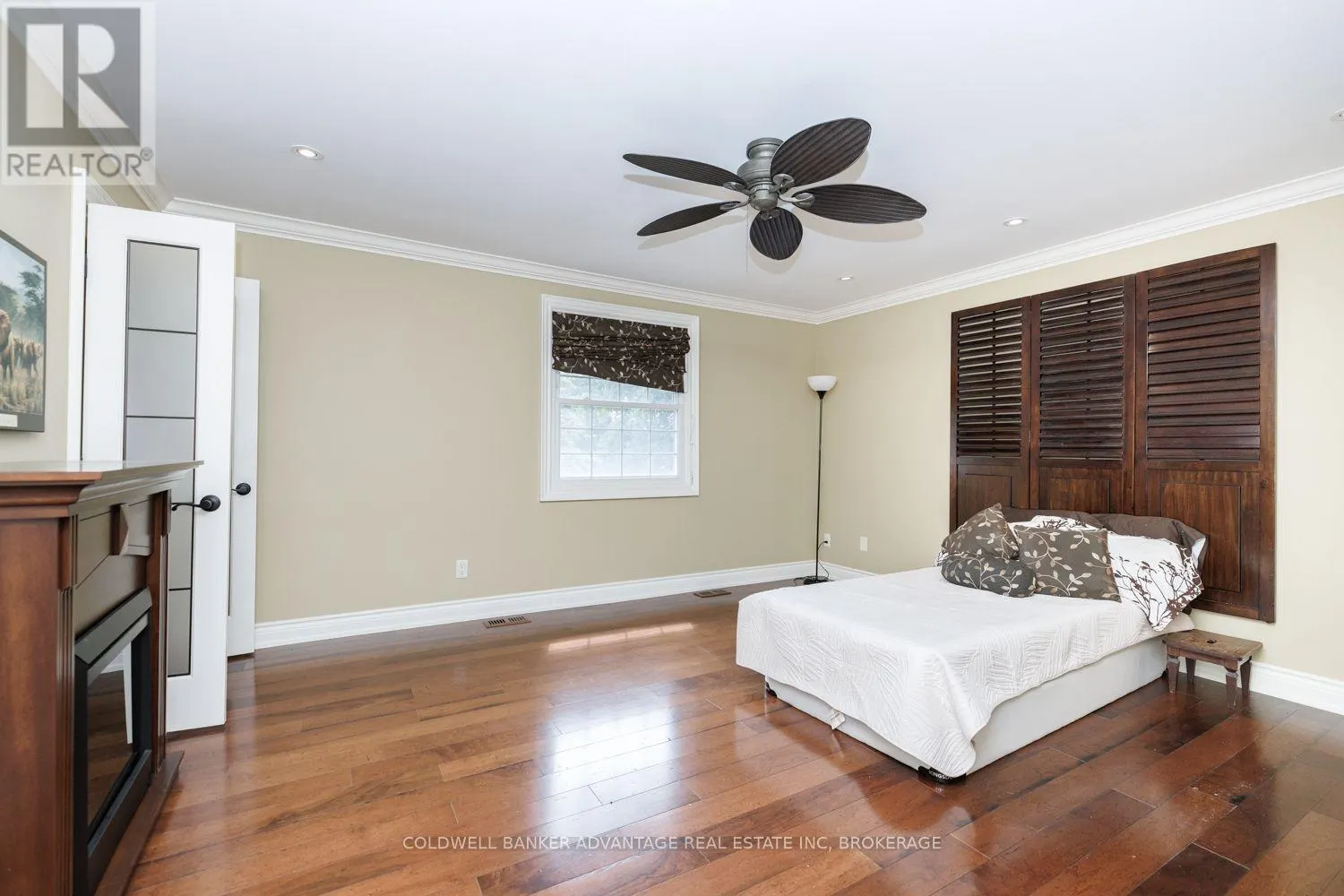 16 WILLOWDALE COURT