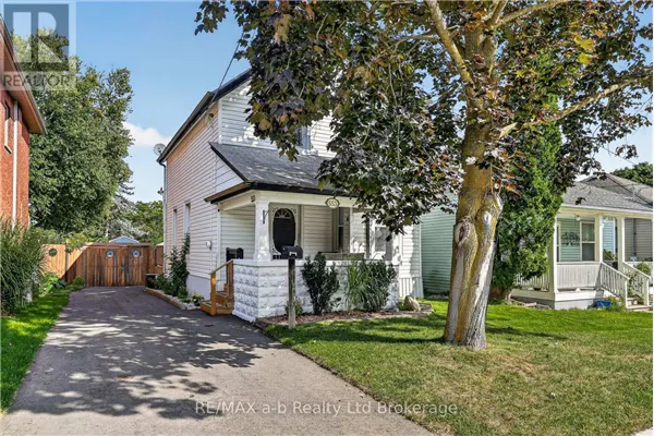 553 MARY STREET