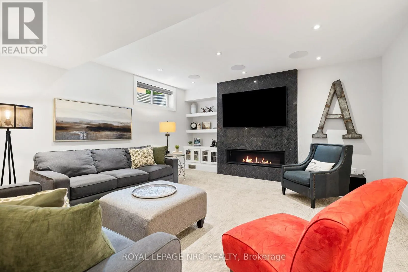 4 - 1535 HAIST STREET #4