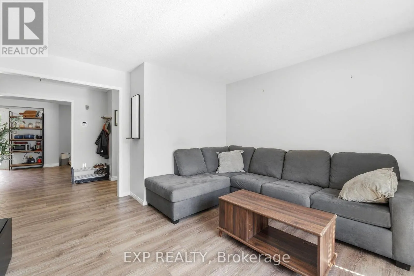 14 HEDGE LAWN DRIVE