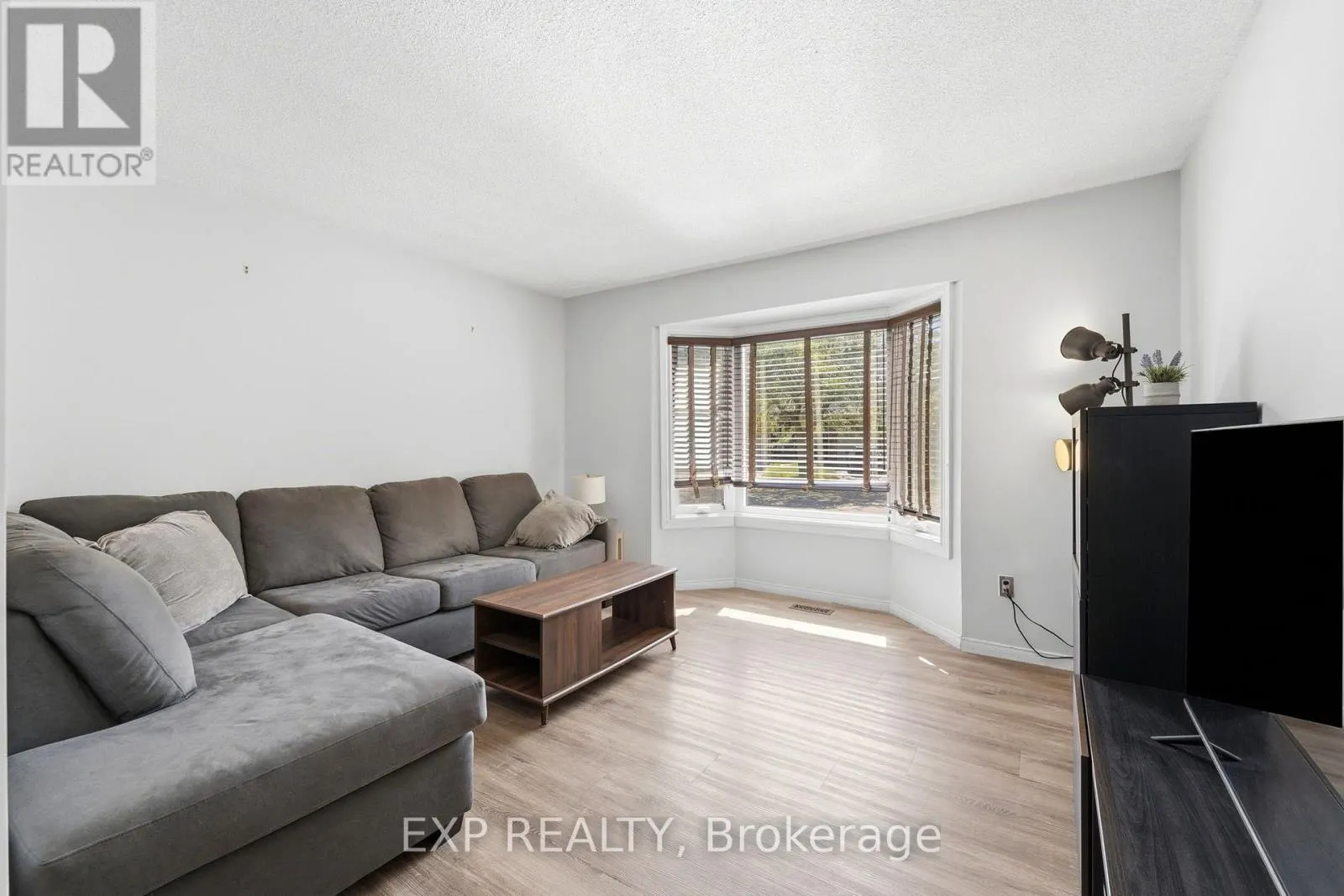 14 HEDGE LAWN DRIVE