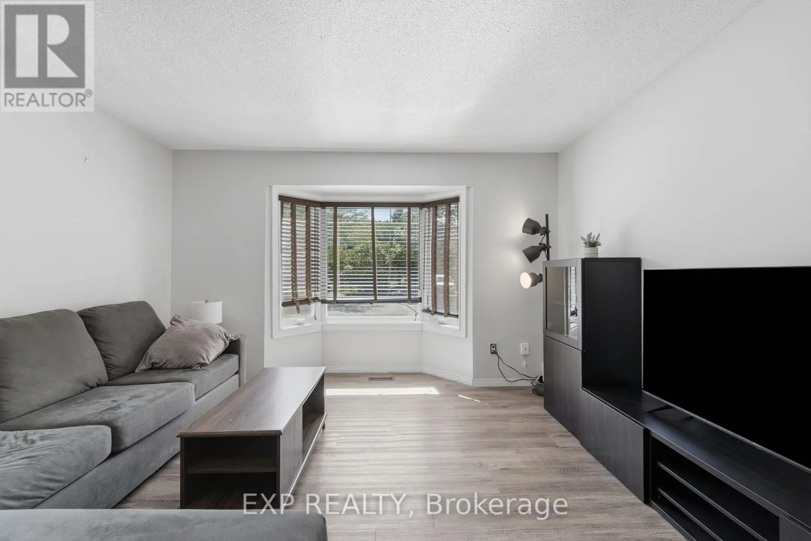 14 HEDGE LAWN DRIVE
