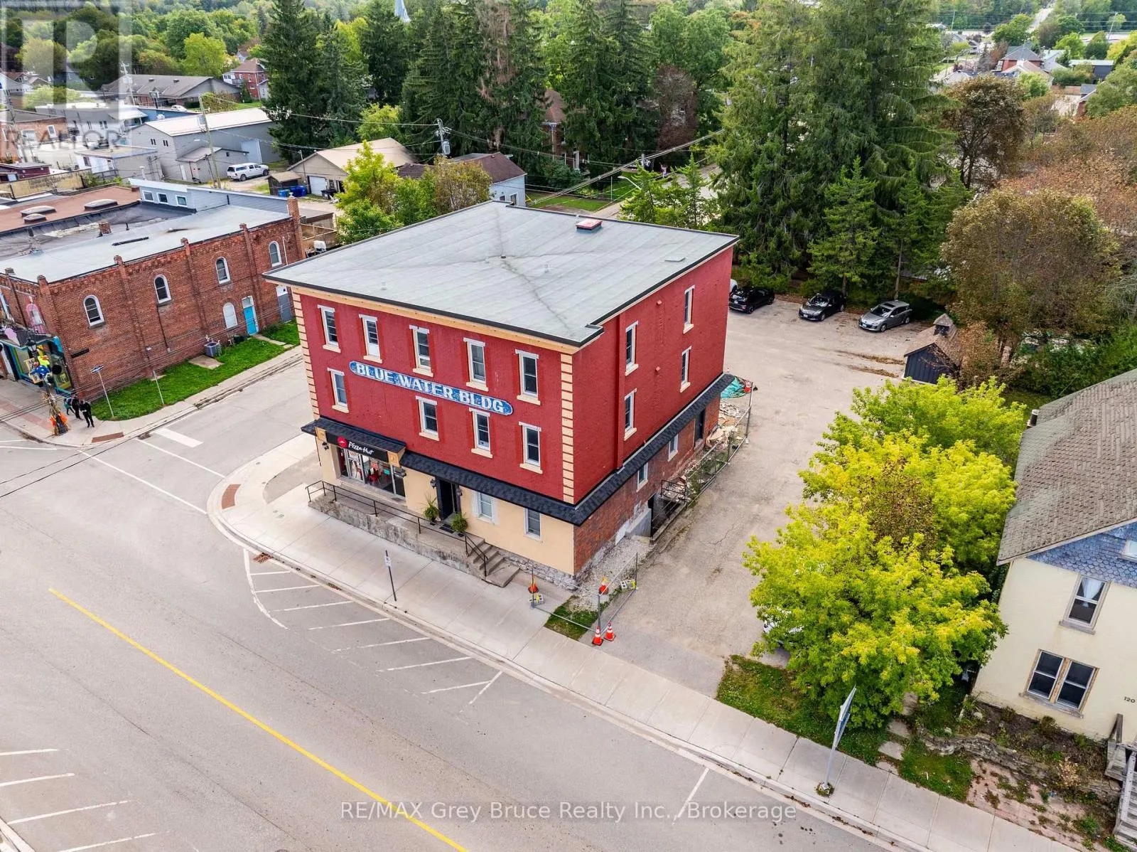 303 - 110 SYKES STREET N #303