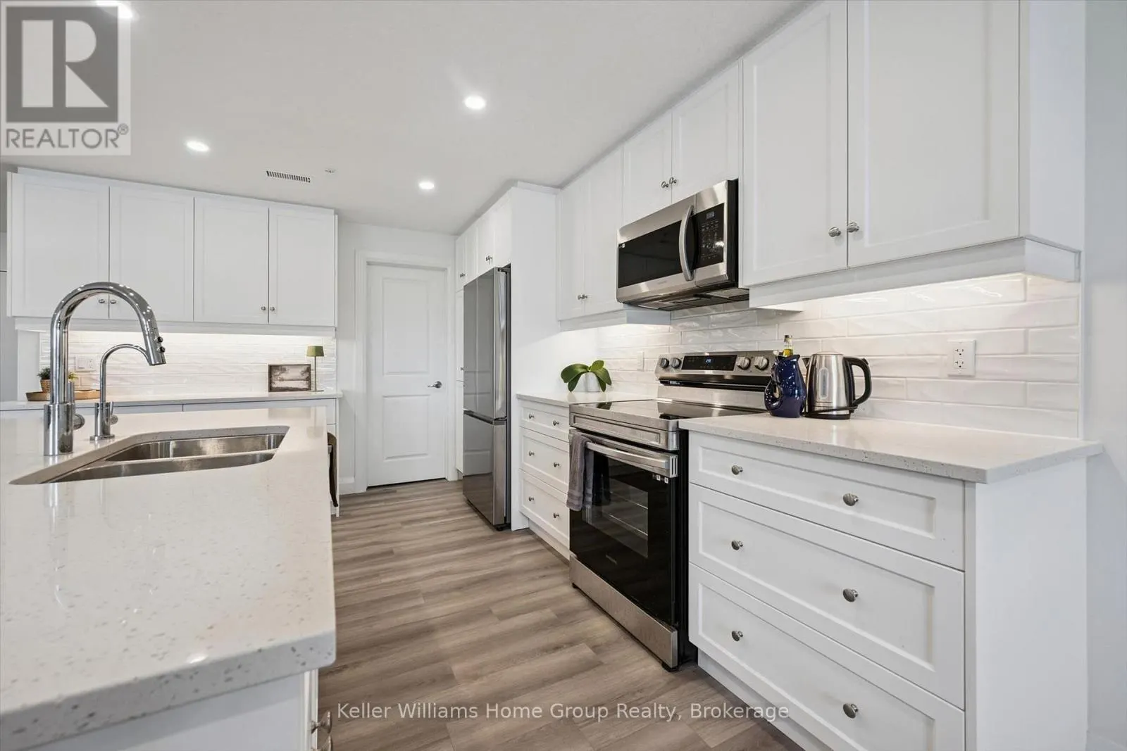 203 - 99B FARLEY ROAD #203